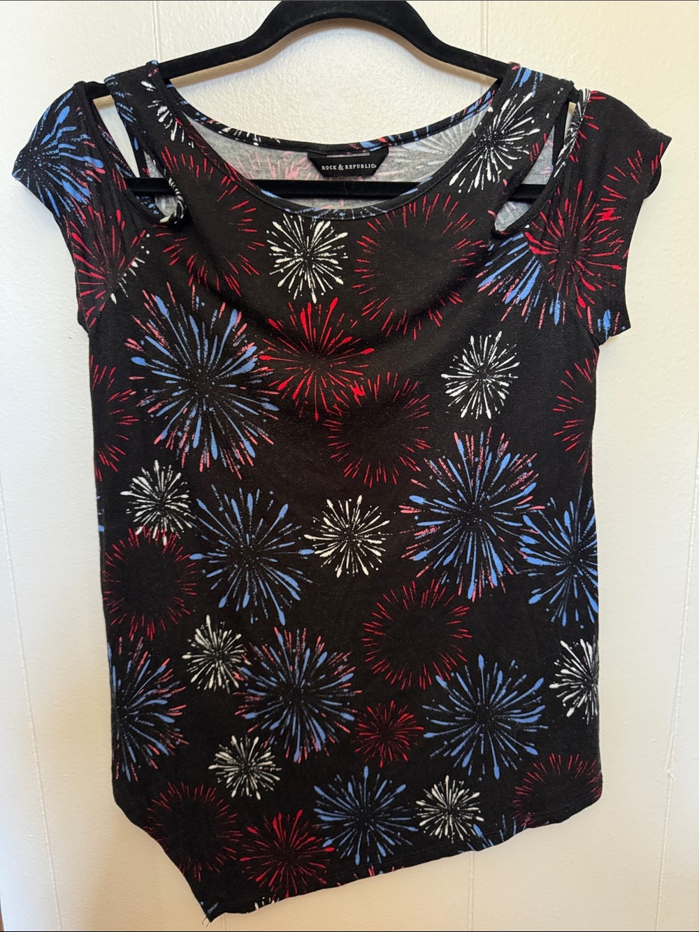 ROCK & REPUBLIC Black Fireworks Starburst Cold Shoulder Layered Size XS MSRP $89